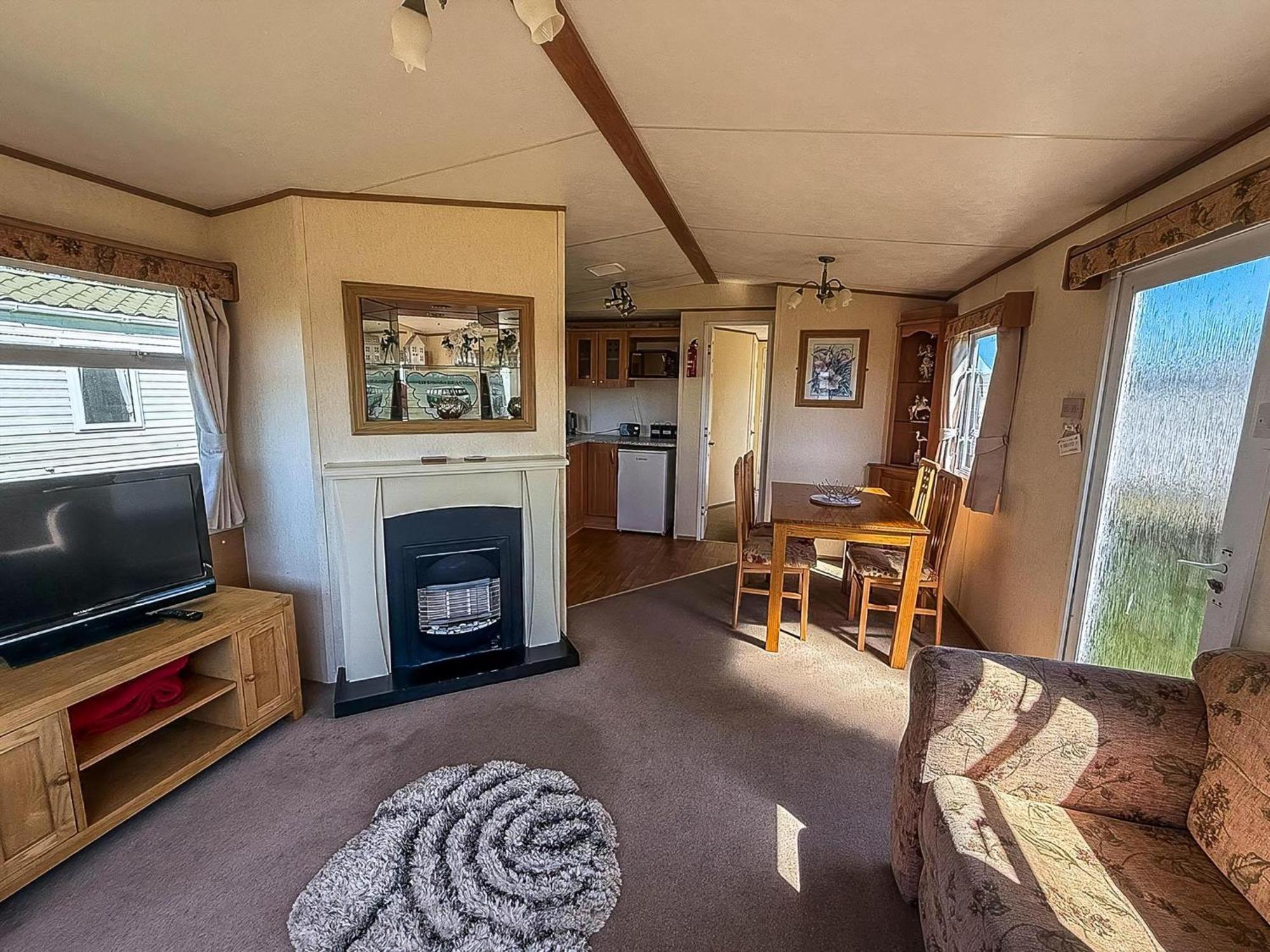 Caravan By The Sea At California Cliffs Holiday Park In Norfolk Ref 50014B Great Yarmouth Exterior foto